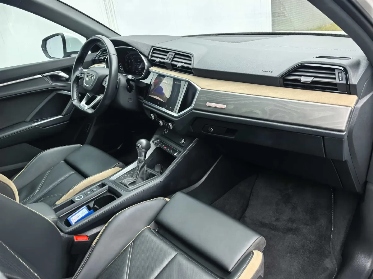 2023 Audi Q3 1.4T 150HP L4 7DCT,autocango,china used car exporter,china ev exporter,chinese used car exporter,chinese used ev exporter