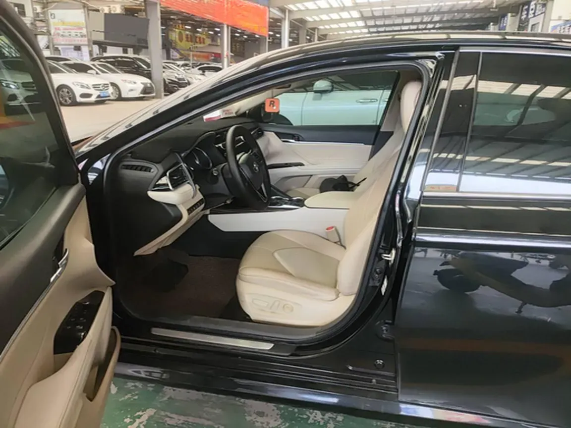 2019 Toyota Camry 2.5L 209HP L4 8AT,autocango,china used car exporter,china ev exporter,chinese used car exporter,chinese used ev exporter