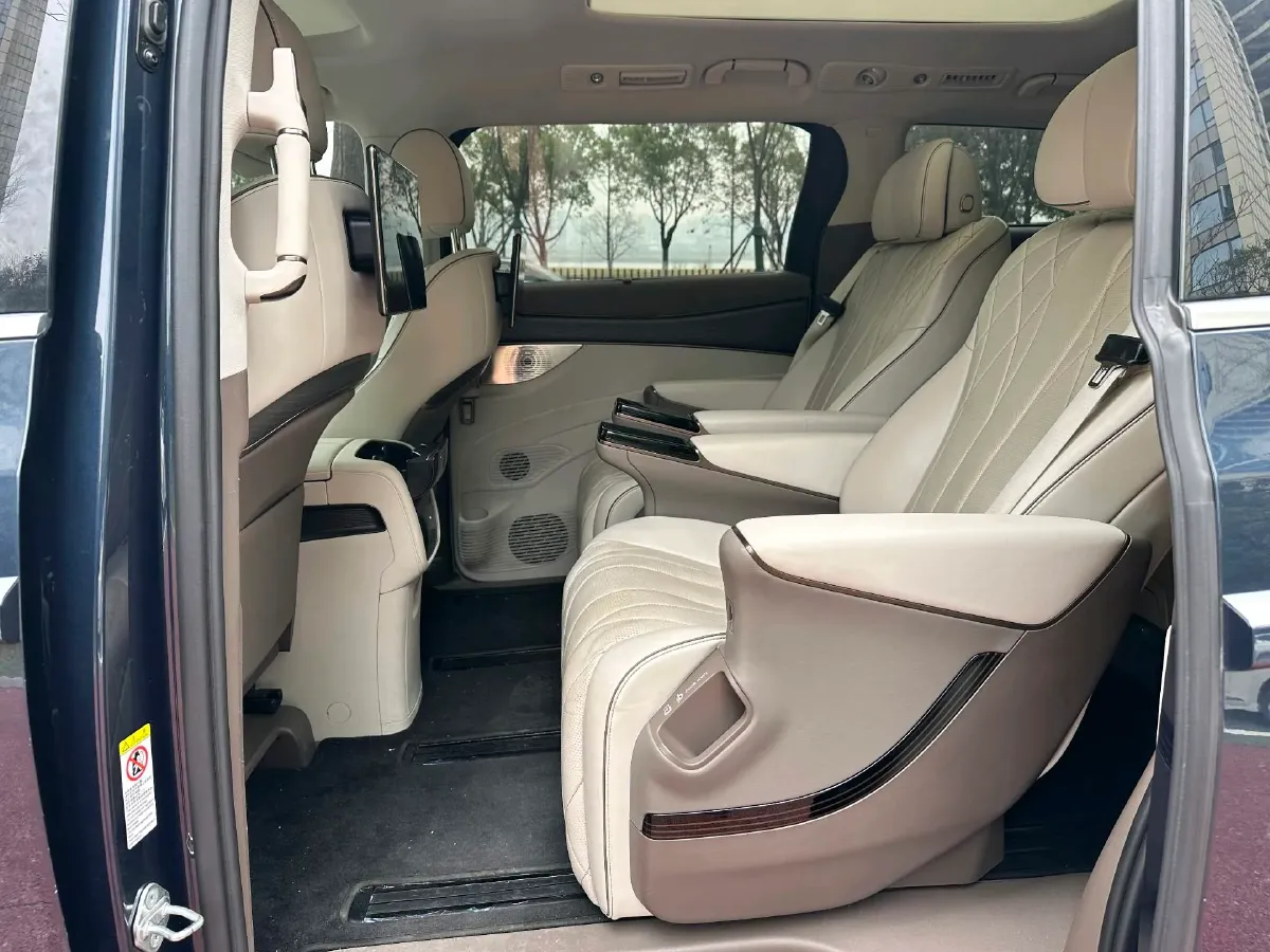 2022 Mercedes-Benz GLC Class 2.0T 197HP L4 9AT,autocango,china used car exporter,china ev exporter,chinese used car exporter,chinese used ev exporter