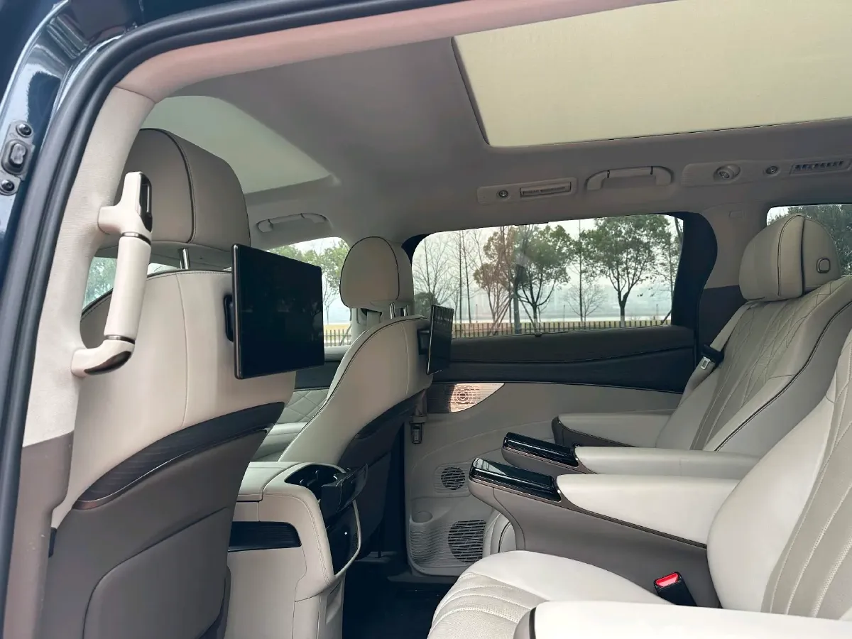 2022 Mercedes-Benz GLC Class 2.0T 197HP L4 9AT,autocango,china used car exporter,china ev exporter,chinese used car exporter,chinese used ev exporter