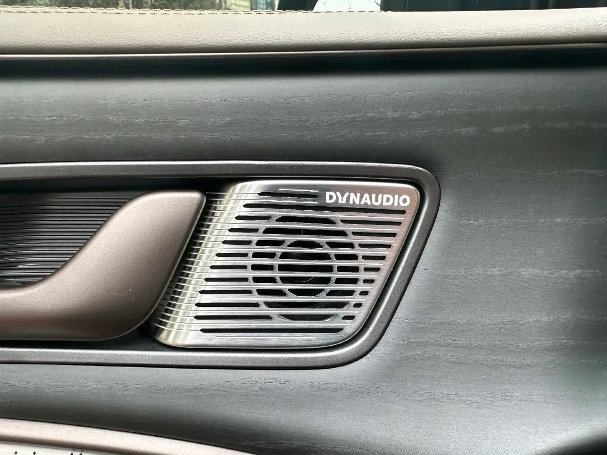 2022 Mercedes-Benz GLC Class 2.0T 197HP L4 9AT,autocango,china used car exporter,china ev exporter,chinese used car exporter,chinese used ev exporter