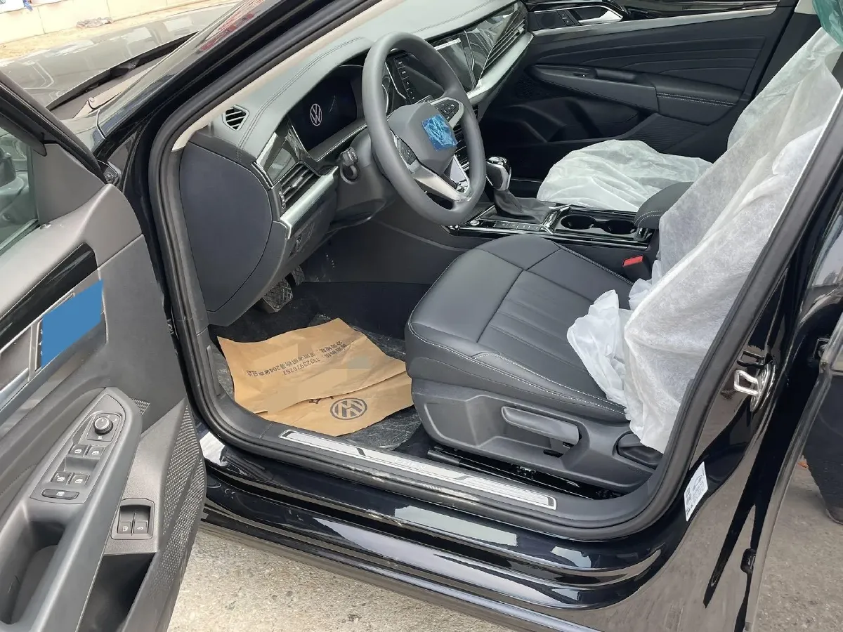 2025 Volkswagen Passat 1.4T 150HP L4 6DCT PHEV,autocango,china used car exporter,china ev exporter,chinese used car exporter,chinese used ev exporter