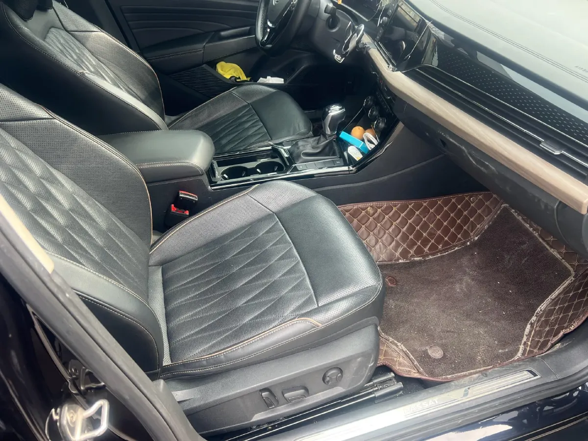 2019 Volvo V40 1.5T 152HP L4 6AT,autocango,china used car exporter,china ev exporter,chinese used car exporter,chinese used ev exporter