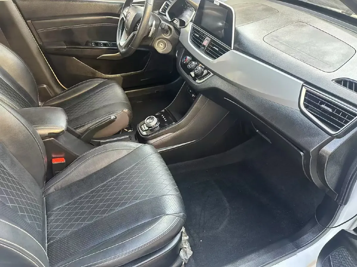 2017 Karry K50 1.5L 109HP L4 5MT,autocango,china used car exporter,china ev exporter,chinese used car exporter,chinese used ev exporter