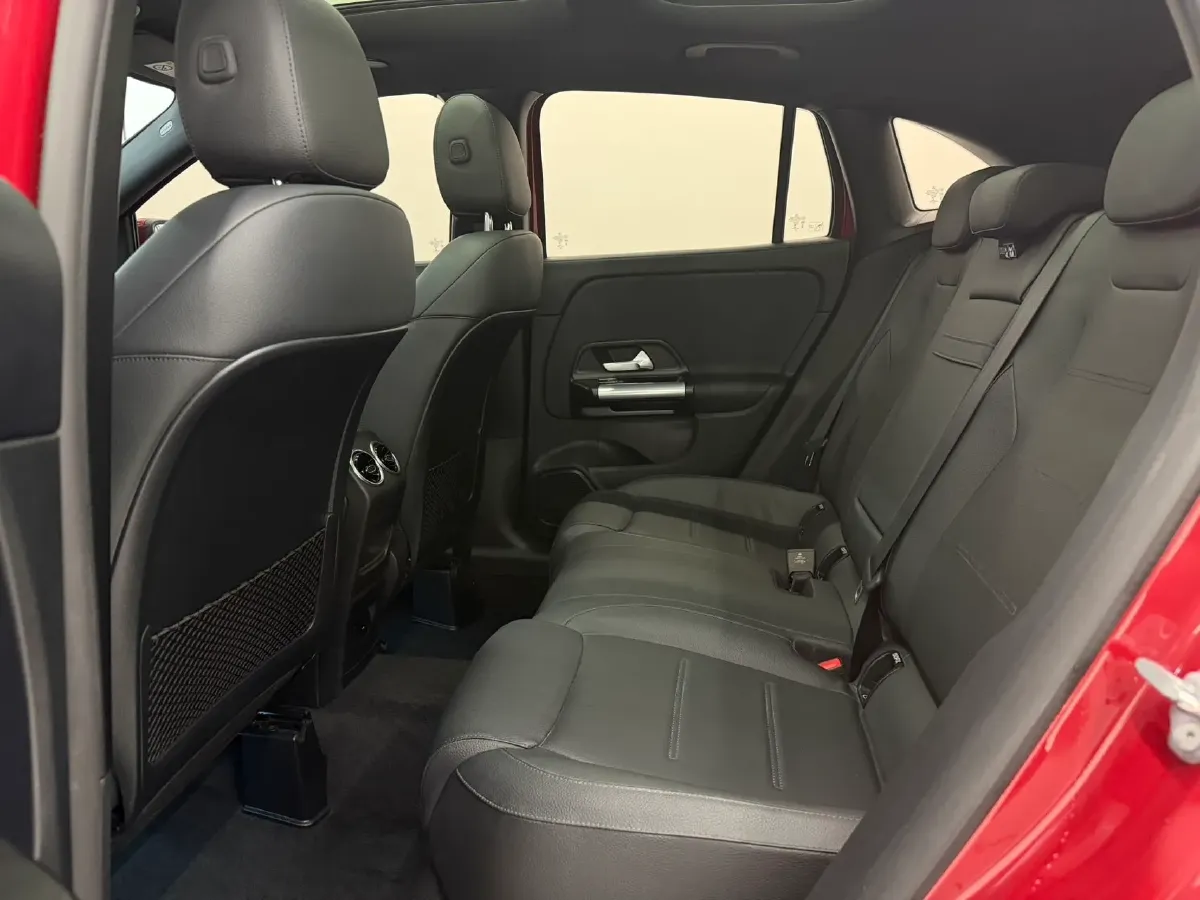 2020 Mercedes-Benz GLA Class 1.3T 136HP L4 7DCT,autocango,china used car exporter,china ev exporter,chinese used car exporter,chinese used ev exporter