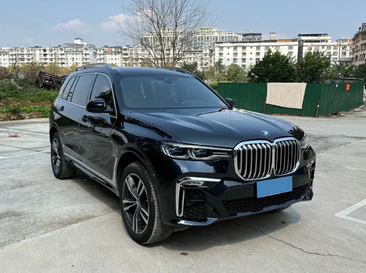 2022 BMW X7 3.0T 340HP L6 8AT,autocango,china used car exporter,china ev exporter,chinese used car exporter,chinese used ev exporter