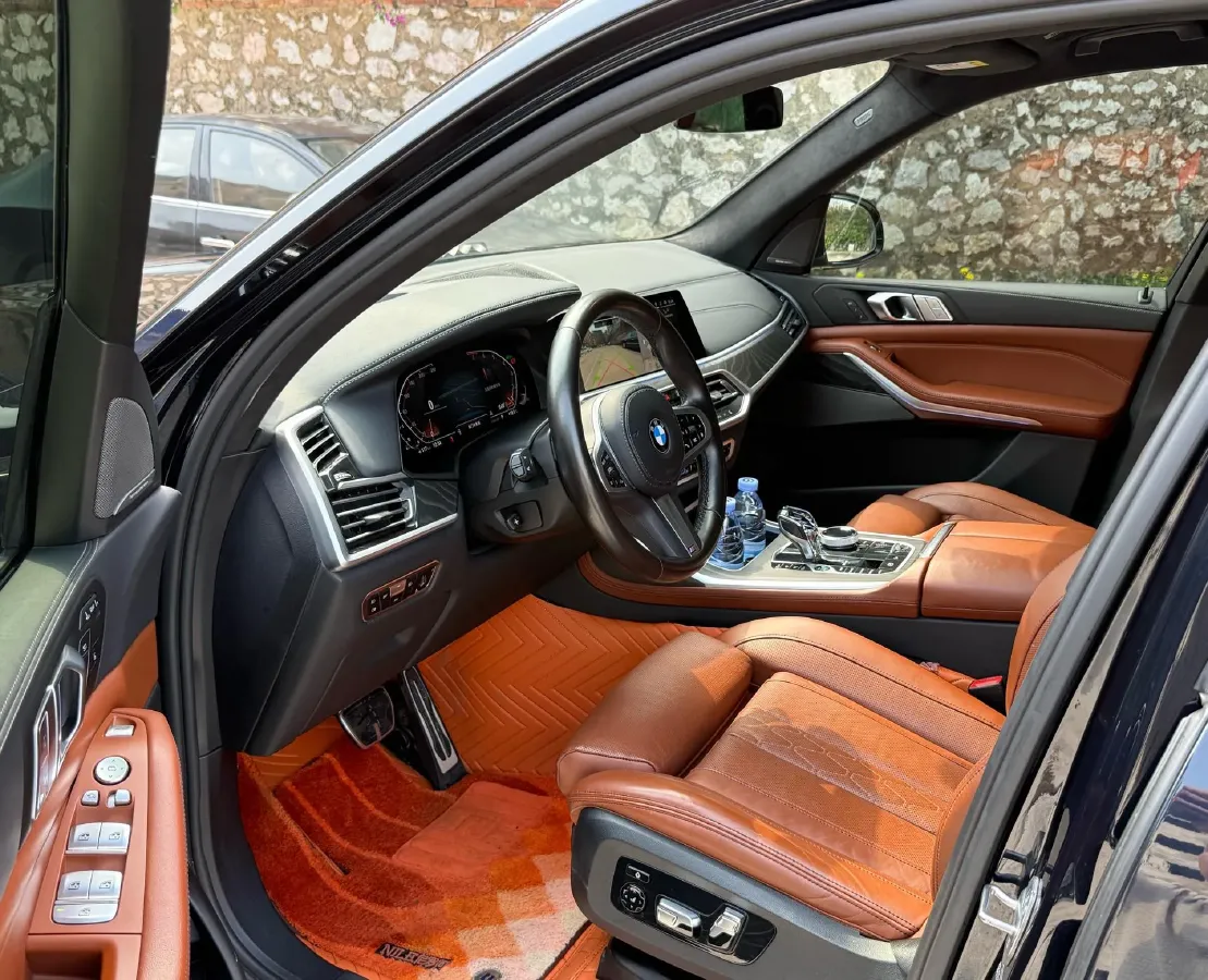 2022 BMW X7 3.0T 340HP L6 8AT,autocango,china used car exporter,china ev exporter,chinese used car exporter,chinese used ev exporter