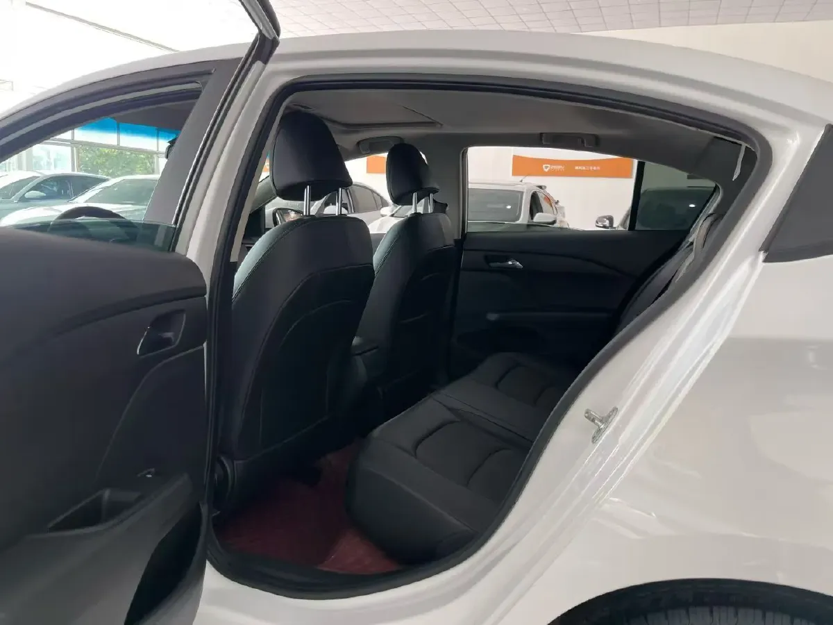 2019 Chevrolet Cavalier 1.5L 113HP L4 5MT,autocango,china used car exporter,china ev exporter,chinese used car exporter,chinese used ev exporter