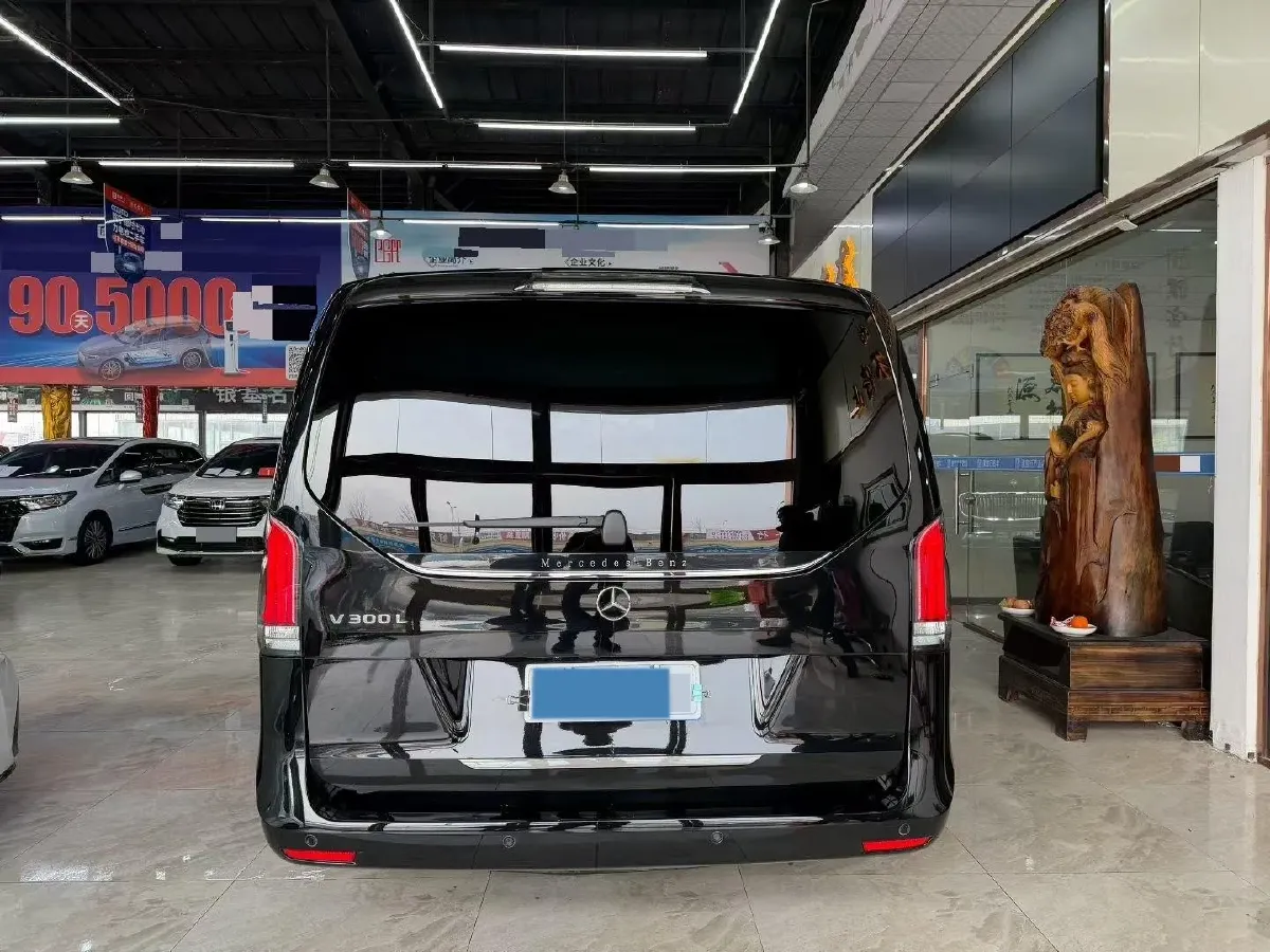 2024 Mercedes-Benz V Class 2.0T 231HP L4 9AT,autocango,china used car exporter,china ev exporter,chinese used car exporter,chinese used ev exporter