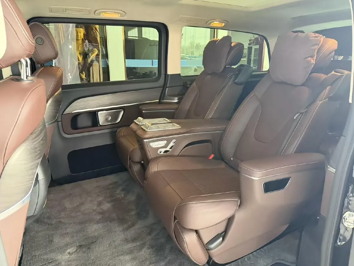 2024 Mercedes-Benz V Class 2.0T 231HP L4 9AT,autocango,china used car exporter,china ev exporter,chinese used car exporter,chinese used ev exporter