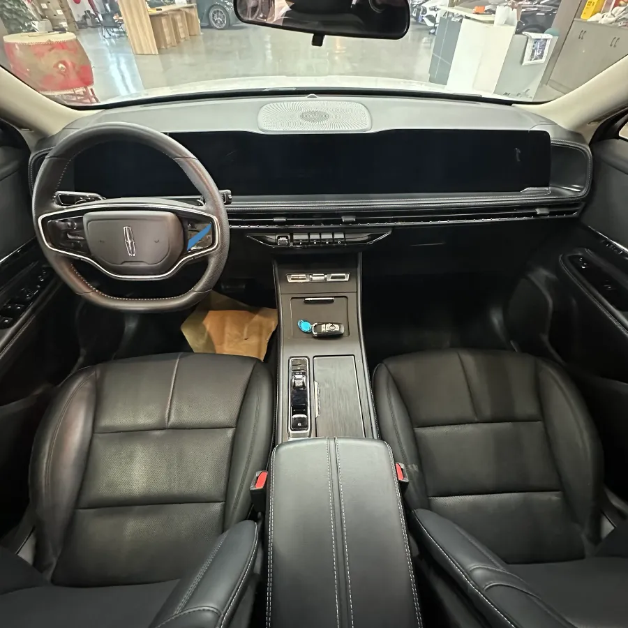 2024 Lincoln Corsair 2.0T 261HP L4 8AT,autocango,china used car exporter,china ev exporter,chinese used car exporter,chinese used ev exporter