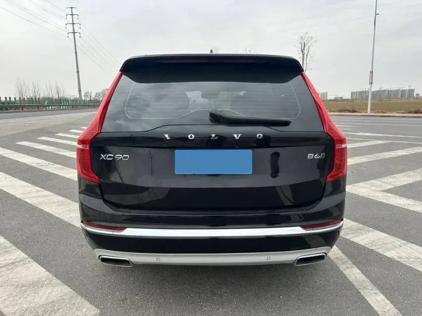 2021 Volvo XC90 2.0T 299HP L4 8AT,autocango,china used car exporter,china ev exporter,chinese used car exporter,chinese used ev exporter