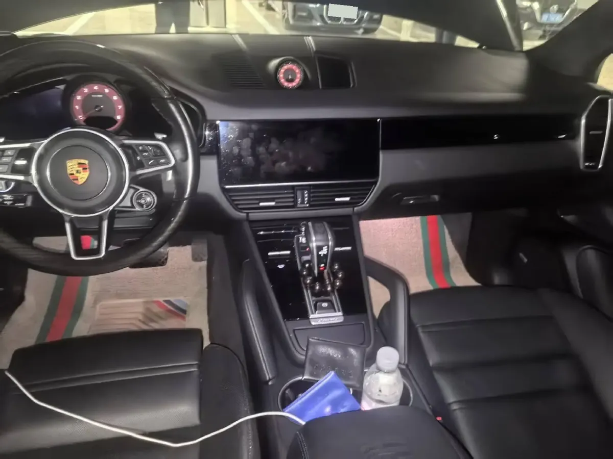 2022 Porsche Cayenne 3.0T 340HP V6 8AT,autocango,china used car exporter,china ev exporter,chinese used car exporter,chinese used ev exporter