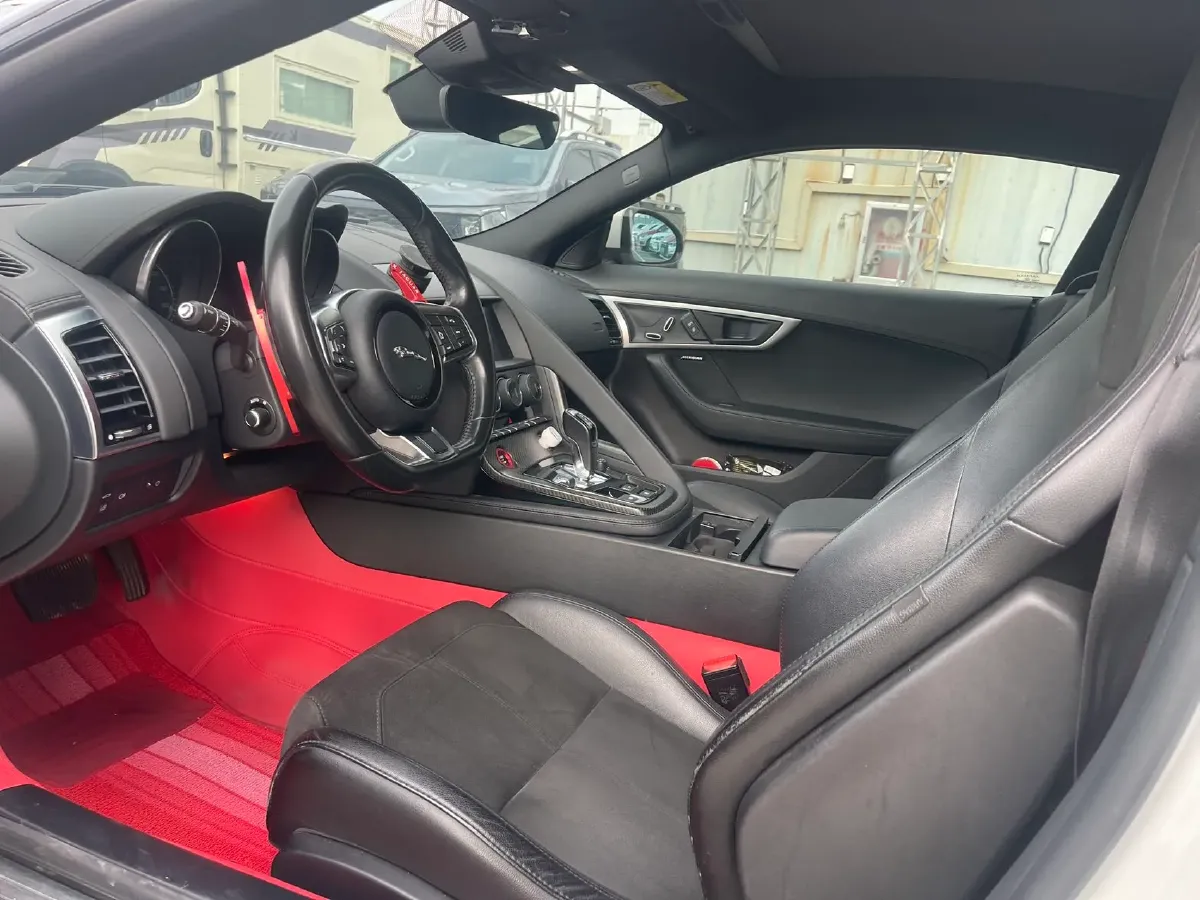 2019 Jaguar F-TYPE 2.0T 300HP L4 8AT,autocango,china used car exporter,china ev exporter,chinese used car exporter,chinese used ev exporter