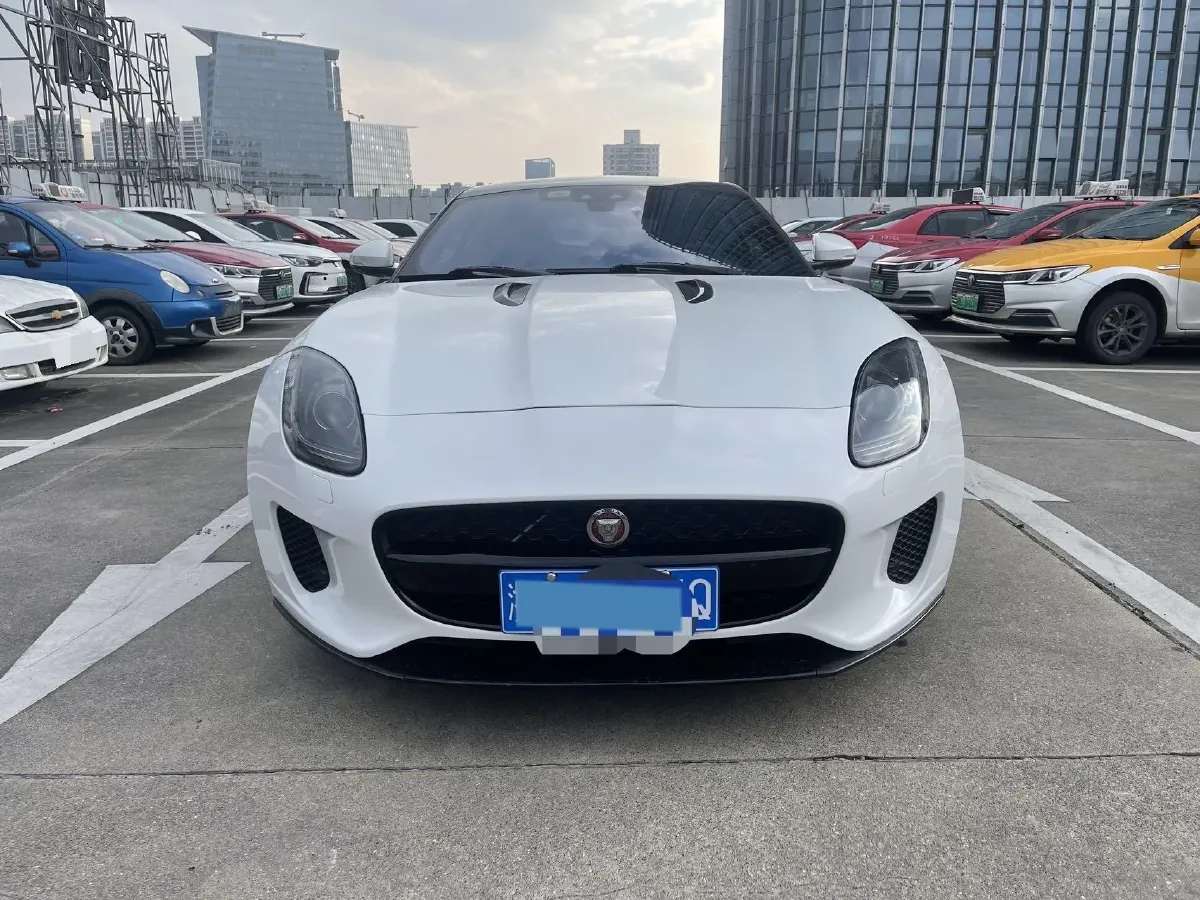 2019 Jaguar F-TYPE 2.0T 300HP L4 8AT,autocango,china used car exporter,china ev exporter,chinese used car exporter,chinese used ev exporter
