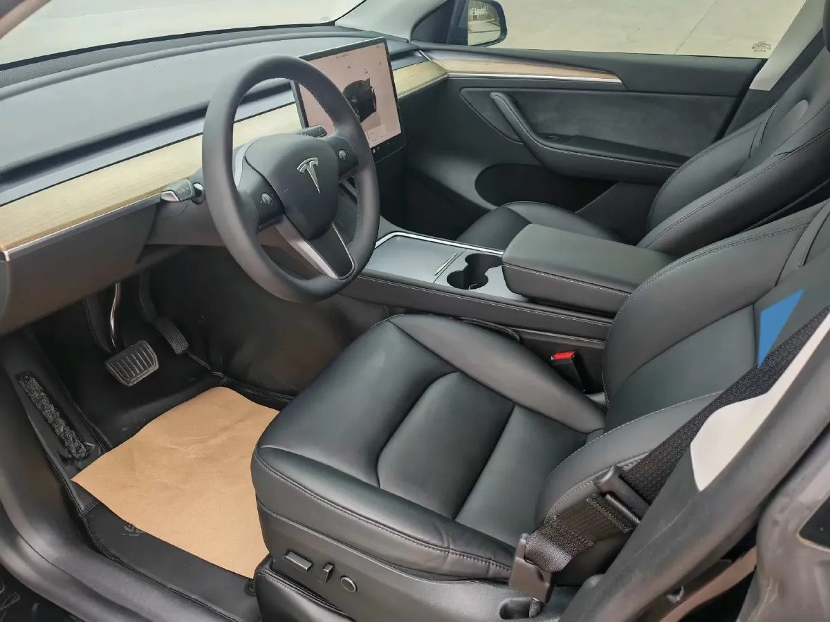 2022 Tesla Model Y BEV 60KWH,autocango,china used car exporter,china ev exporter,chinese used car exporter,chinese used ev exporter