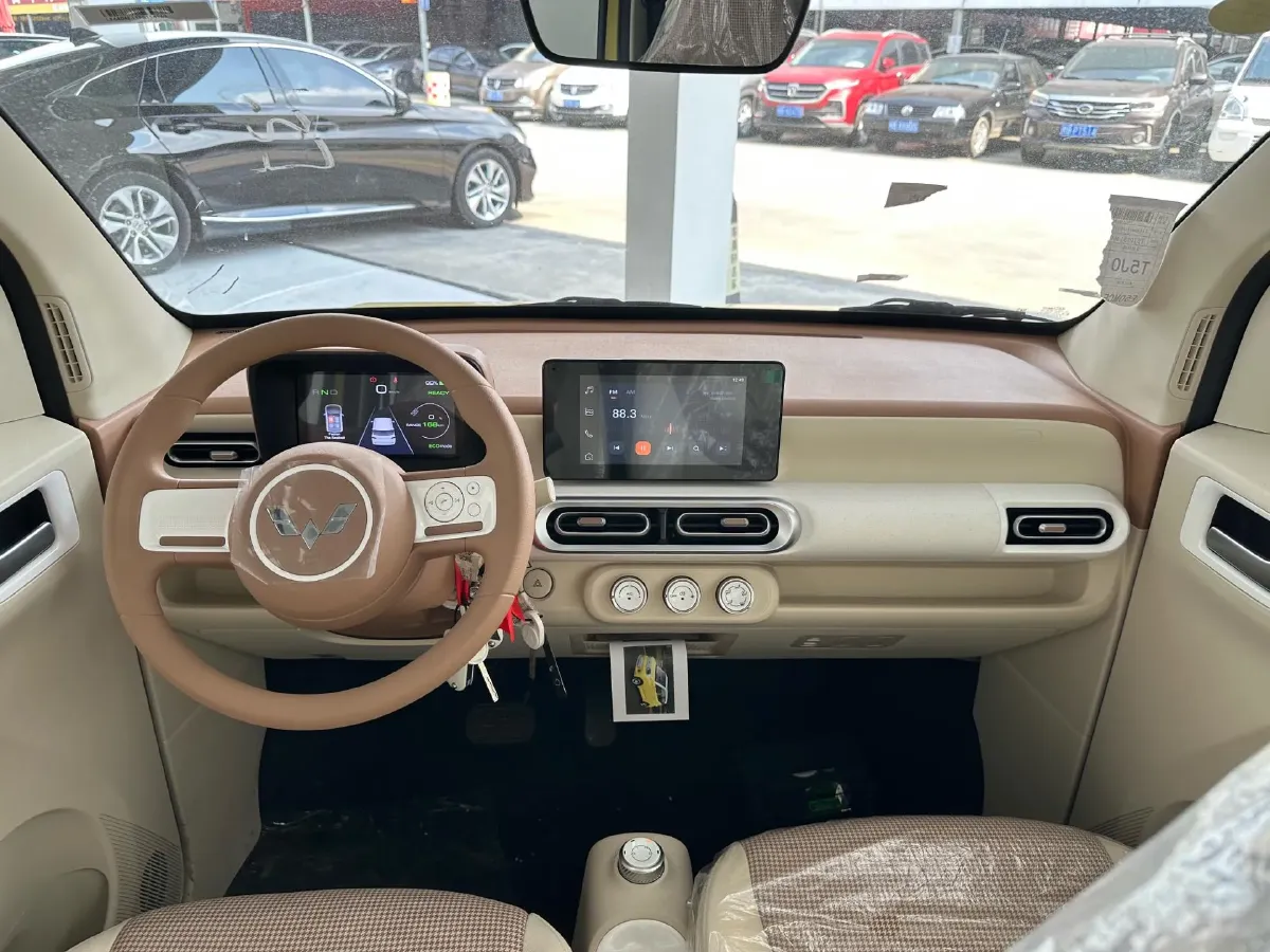 2024 WuLing HongGuang MINI EV BEV 13.4KWH,autocango,china used car exporter,china ev exporter,chinese used car exporter,chinese used ev exporter