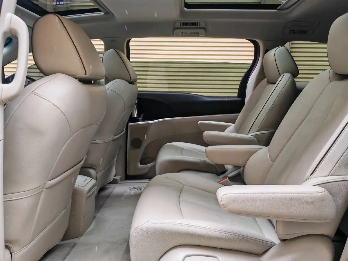 2021 Buick GL8 2.0T 237HP L4 9AT,autocango,china used car exporter,china ev exporter,chinese used car exporter,chinese used ev exporter