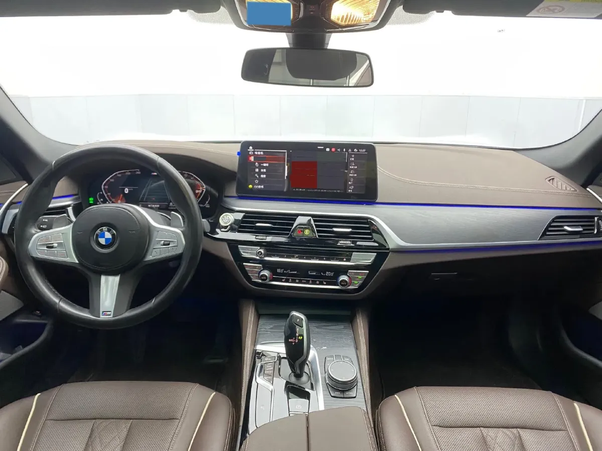 2023 BMW 5 Series 2.0T 245HP L4 8AT,autocango,china used car exporter,china ev exporter,chinese used car exporter,chinese used ev exporter