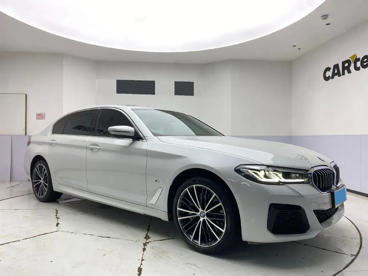 2023 BMW 5 Series 2.0T 245HP L4 8AT,autocango,china used car exporter,china ev exporter,chinese used car exporter,chinese used ev exporter