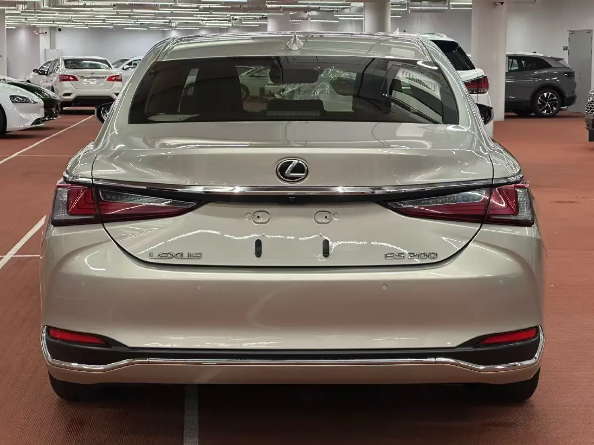 2018 Lexus ES 2.0L 167HP L4 6AT,autocango,china used car exporter,china ev exporter,chinese used car exporter,chinese used ev exporter