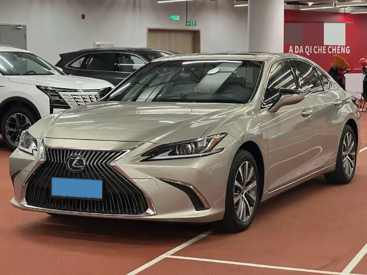2018 Lexus ES 2.0L 167HP L4 6AT,autocango,china used car exporter,china ev exporter,chinese used car exporter,chinese used ev exporter