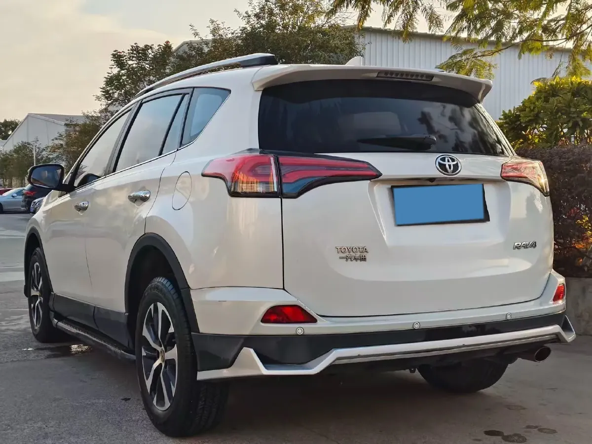 2019 Toyota RAV4 2.0L 151HP L4 CVT,autocango,china used car exporter,china ev exporter,chinese used car exporter,chinese used ev exporter