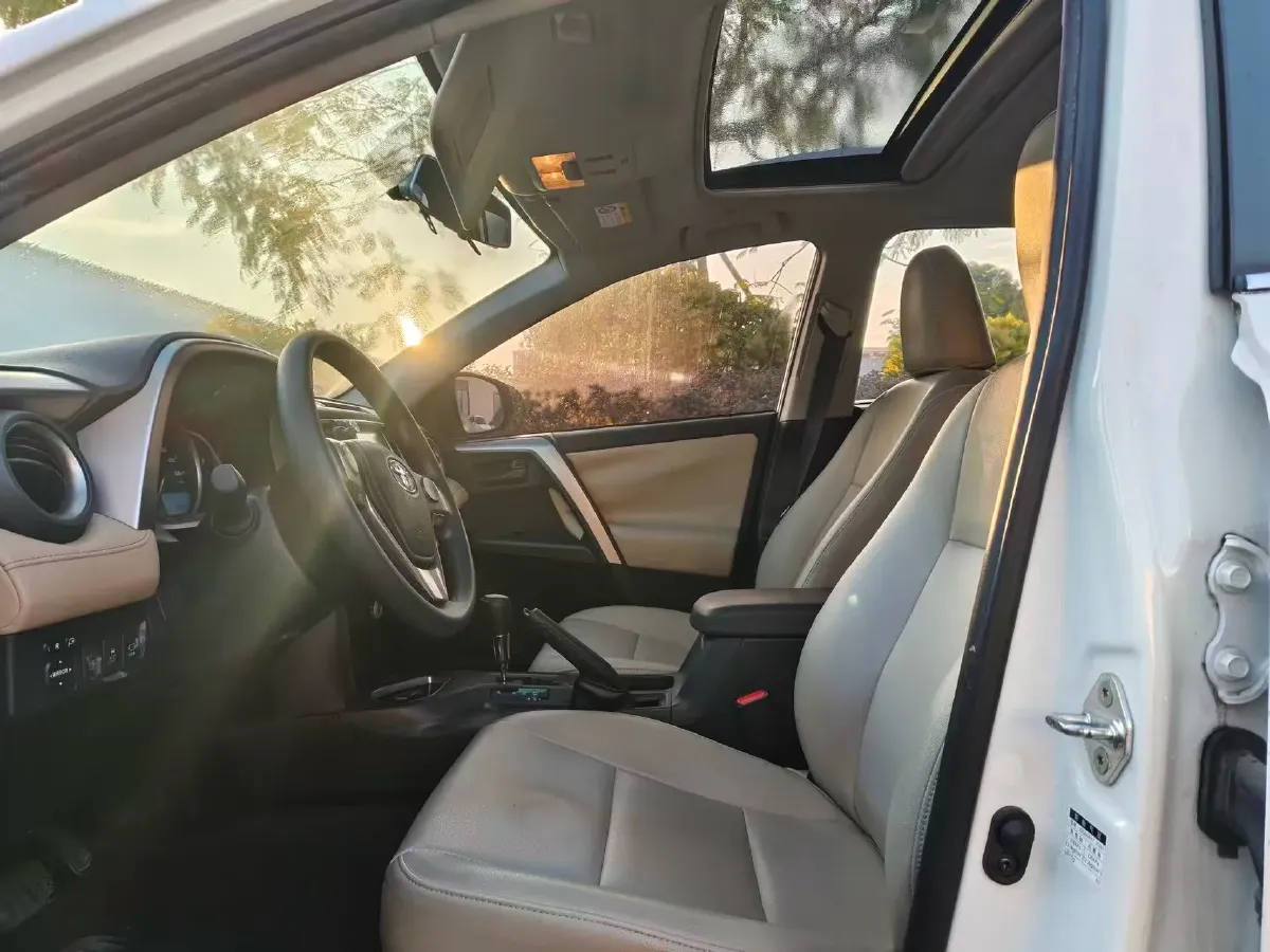 2019 Toyota RAV4 2.0L 151HP L4 CVT,autocango,china used car exporter,china ev exporter,chinese used car exporter,chinese used ev exporter