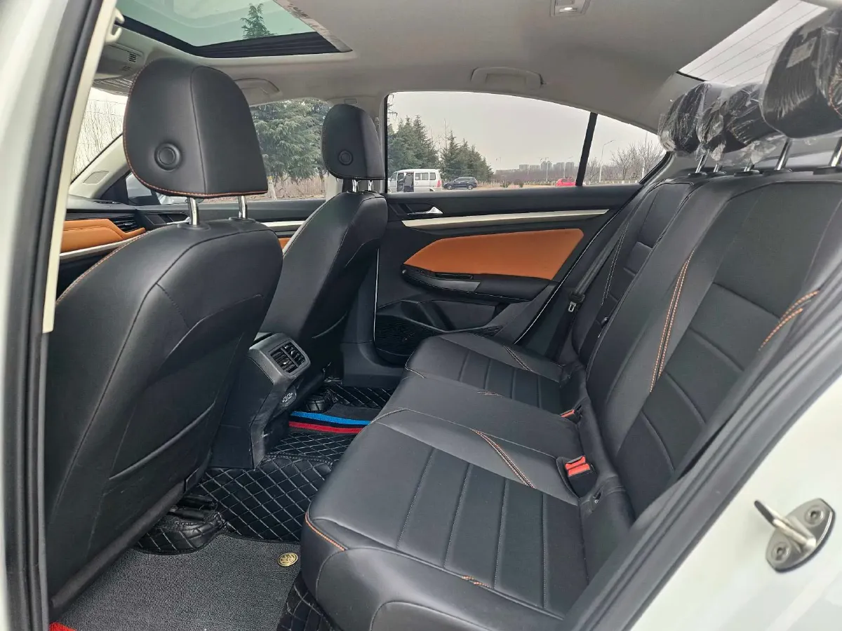 2025 Volkswagen Bora 1.2T 116HP L4 7DCT,autocango,china used car exporter,china ev exporter,chinese used car exporter,chinese used ev exporter