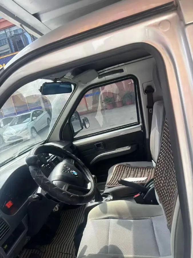 2020 WuLing RongGuang Mini Truck 1.5L 99HP L4 5MT,autocango,china used car exporter,china ev exporter,chinese used car exporter,chinese used ev exporter