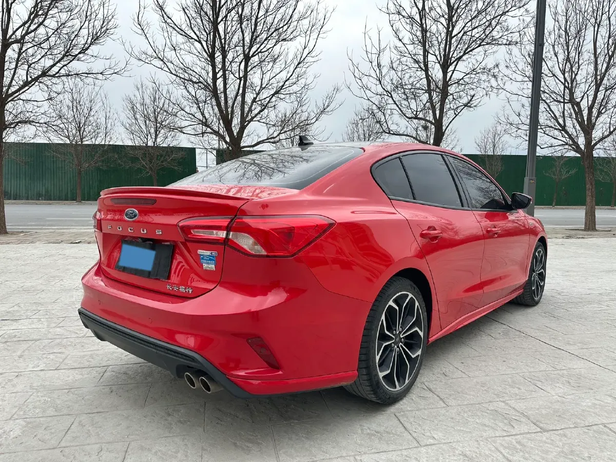 2021 Ford Focus 1.5T 174HP L3 8AT,autocango,china used car exporter,china ev exporter,chinese used car exporter,chinese used ev exporter
