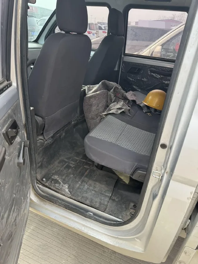 2021 WuLing RongGuang New Truck 1.5L 99HP L4 5MT,autocango,china used car exporter,china ev exporter,chinese used car exporter,chinese used ev exporter