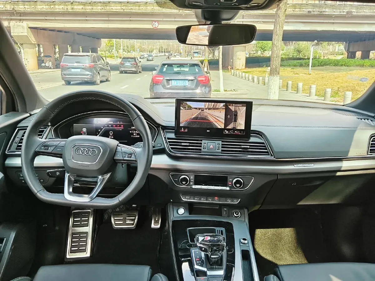 2024 Audi Q5L Sportback 2.0T 190HP L4 7DCT,autocango,china used car exporter,china ev exporter,chinese used car exporter,chinese used ev exporter