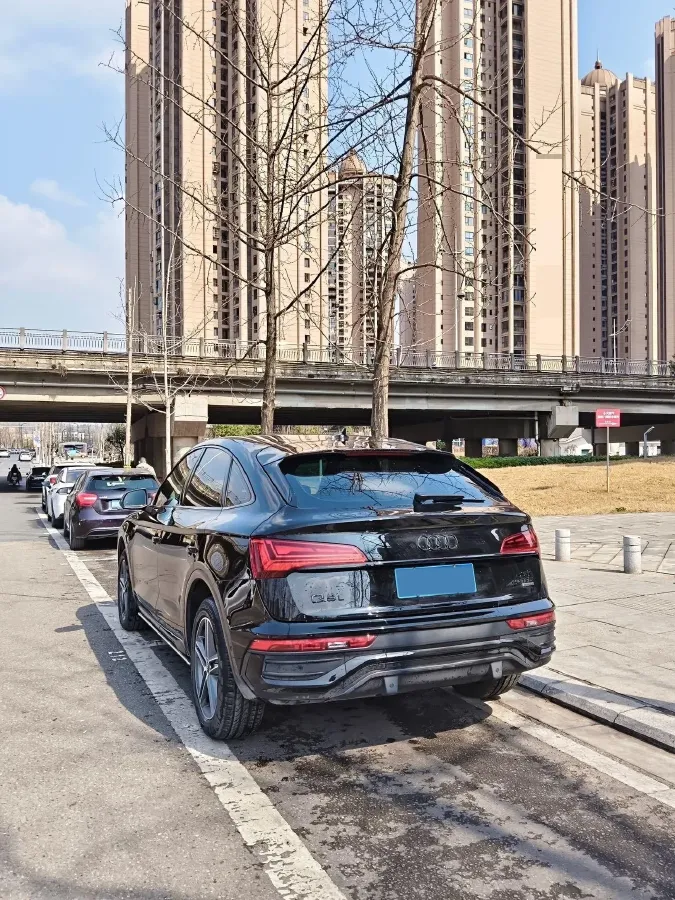 2024 Audi Q5L Sportback 2.0T 190HP L4 7DCT,autocango,china used car exporter,china ev exporter,chinese used car exporter,chinese used ev exporter