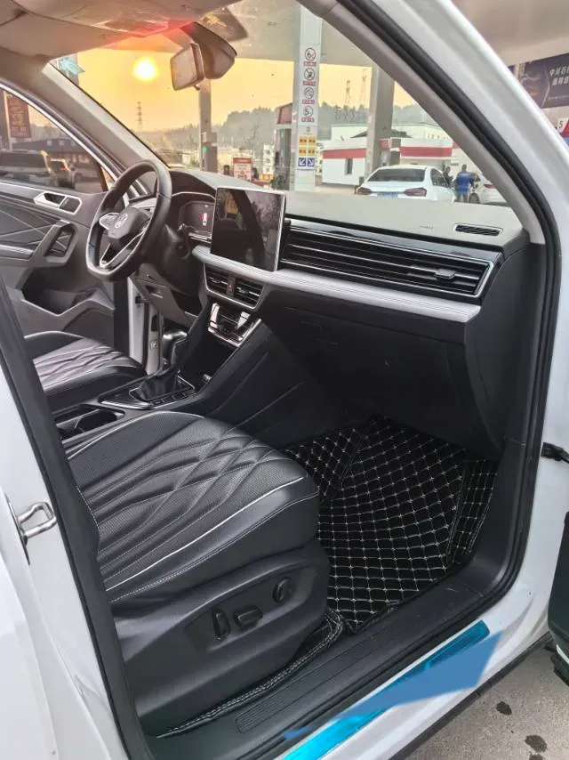 2023 Volkswagen Tiguan L 1.5T 160HP L4 7DCT,autocango,china used car exporter,china ev exporter,chinese used car exporter,chinese used ev exporter