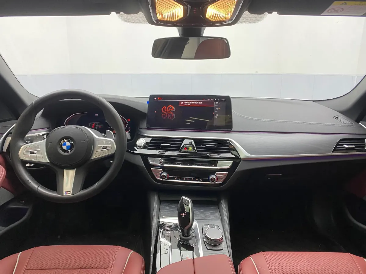2023 BMW 5 Series 2.0T 245HP L4 8AT,autocango,china used car exporter,china ev exporter,chinese used car exporter,chinese used ev exporter