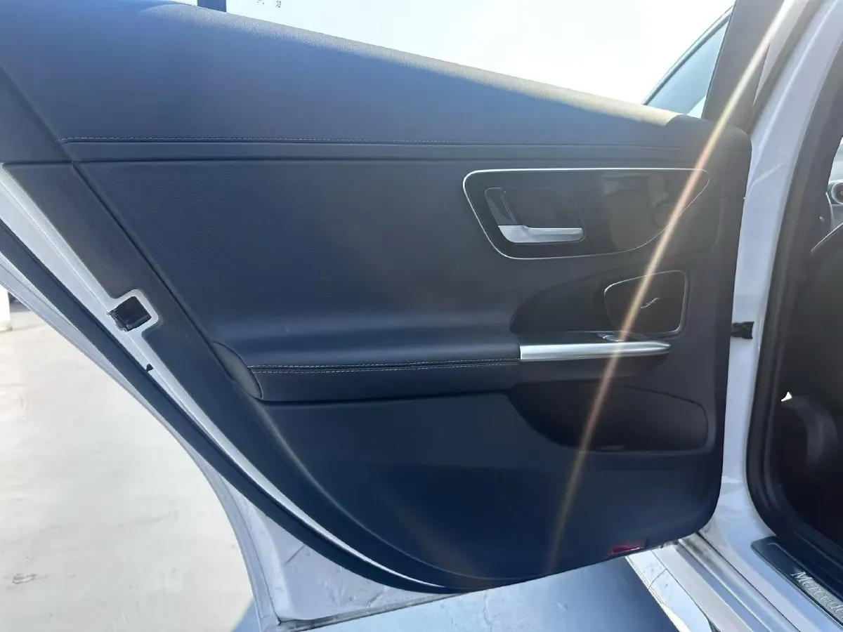 2024 Mercedes-Benz C Class 1.5T 204HP L4 9AT,autocango,china used car exporter,china ev exporter,chinese used car exporter,chinese used ev exporter