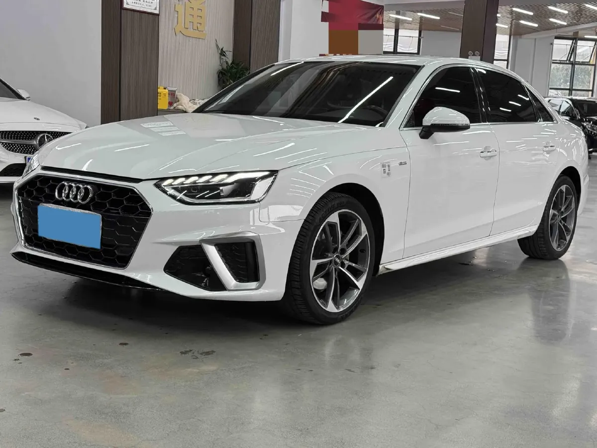 2023 Audi A4L 2.0T 190HP L4 7DCT,autocango,china used car exporter,china ev exporter,chinese used car exporter,chinese used ev exporter
