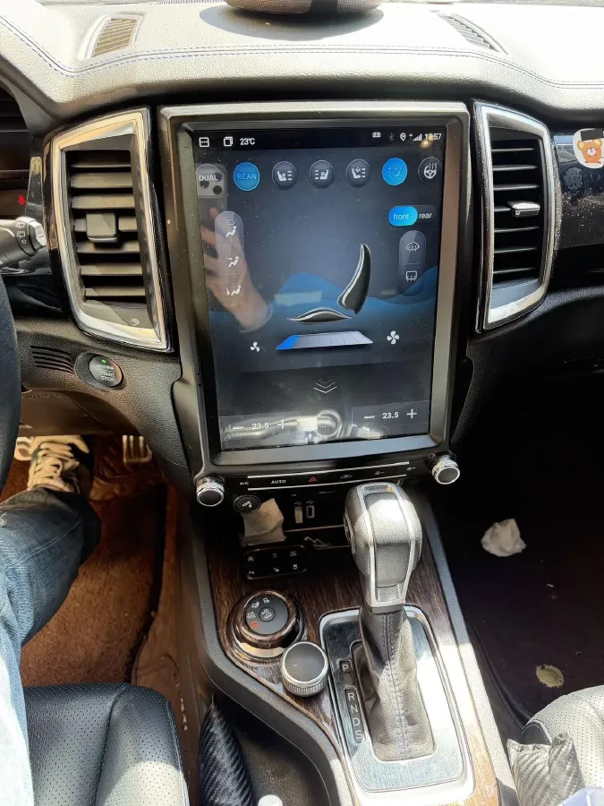 2020 Ford Everest 2.3T 275HP L4 10AT,autocango,china used car exporter,china ev exporter,chinese used car exporter,chinese used ev exporter