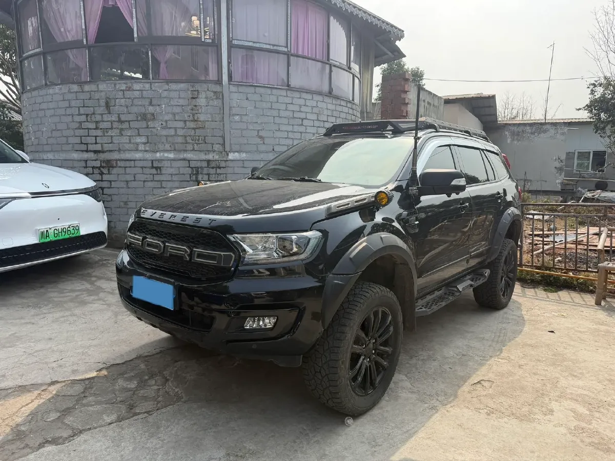 2020 Ford Everest 2.3T 275HP L4 10AT,autocango,china used car exporter,china ev exporter,chinese used car exporter,chinese used ev exporter