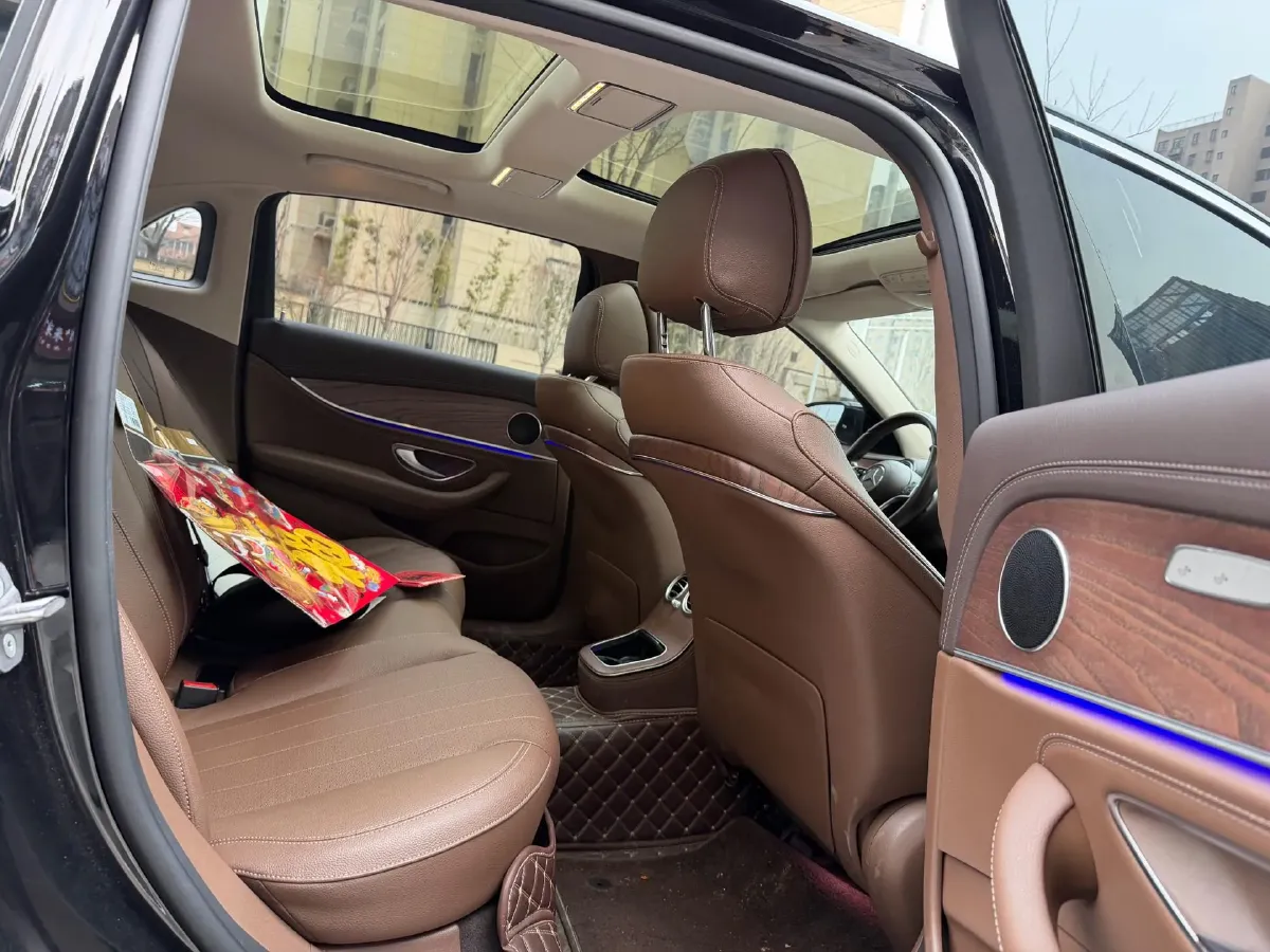 2022 Mercedes-Benz E Class 2.0T 197HP L4 9AT,autocango,china used car exporter,china ev exporter,chinese used car exporter,chinese used ev exporter