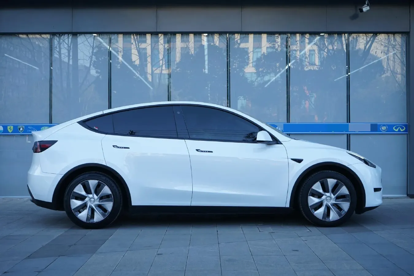 2022 Tesla Model Y BEV 60KWH,autocango,china used car exporter,china ev exporter,chinese used car exporter,chinese used ev exporter