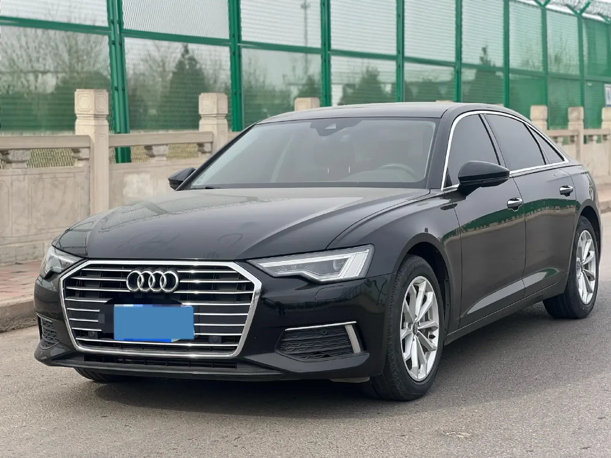 2021 Audi A6L 2.0T 190HP L4 7DCT,autocango,china used car exporter,china ev exporter,chinese used car exporter,chinese used ev exporter