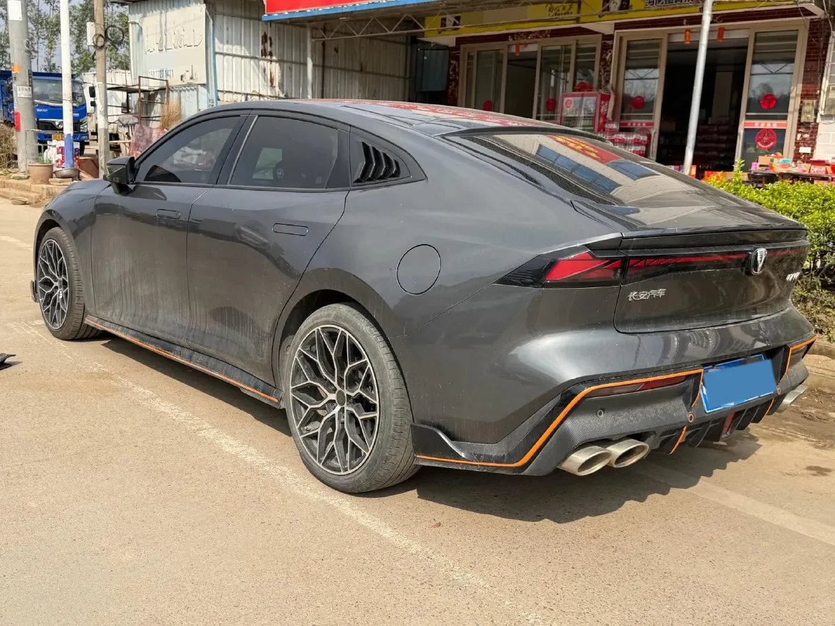 2022 ChangAn UNI-V 1.5T 188HP L4 7DCT,autocango,china used car exporter,china ev exporter,chinese used car exporter,chinese used ev exporter