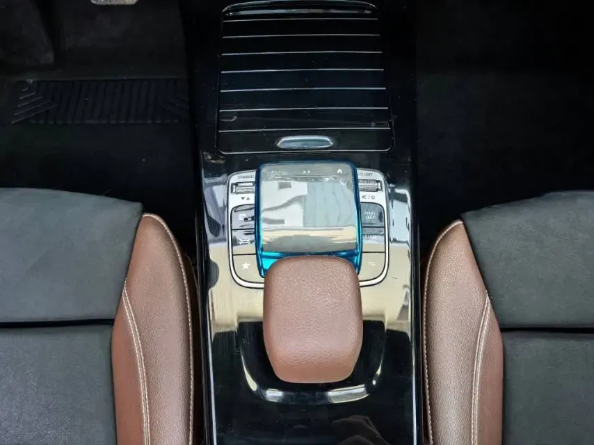 2020 Mercedes-Benz A Class 1.3T 163HP L4 7DCT,autocango,china used car exporter,china ev exporter,chinese used car exporter,chinese used ev exporter