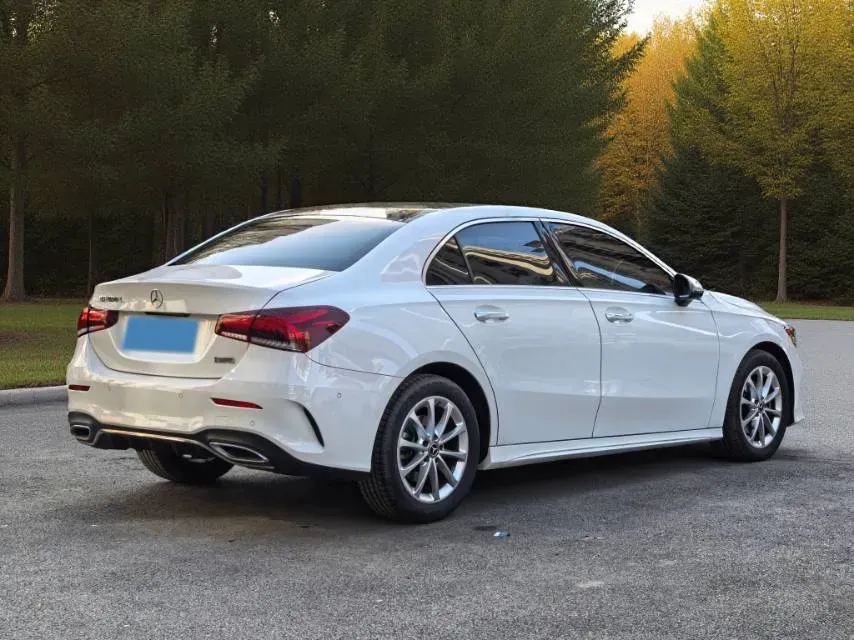 2020 Mercedes-Benz A Class 1.3T 163HP L4 7DCT,autocango,china used car exporter,china ev exporter,chinese used car exporter,chinese used ev exporter