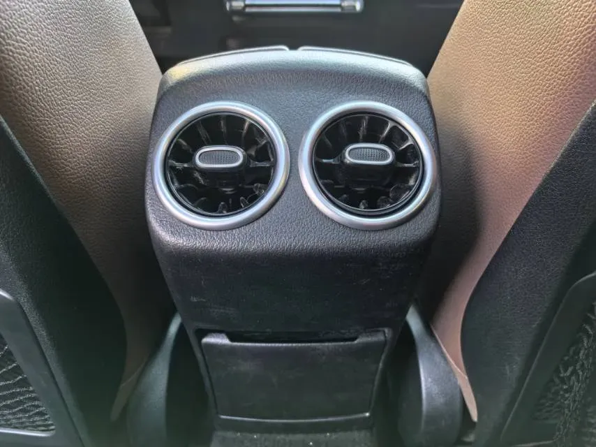 2020 Mercedes-Benz A Class 1.3T 163HP L4 7DCT,autocango,china used car exporter,china ev exporter,chinese used car exporter,chinese used ev exporter