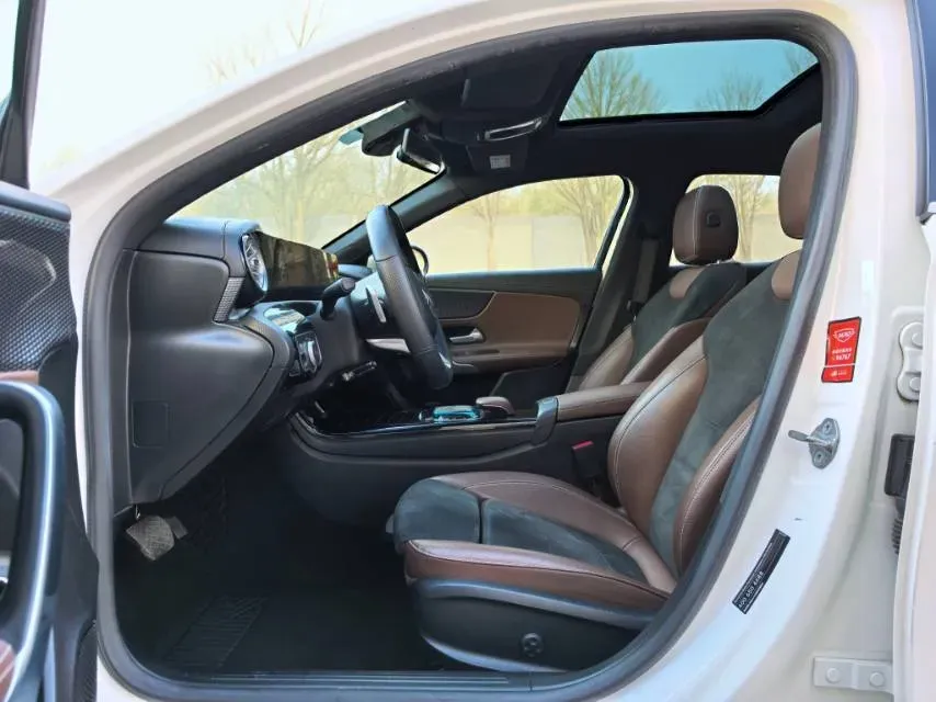 2020 Mercedes-Benz A Class 1.3T 163HP L4 7DCT,autocango,china used car exporter,china ev exporter,chinese used car exporter,chinese used ev exporter