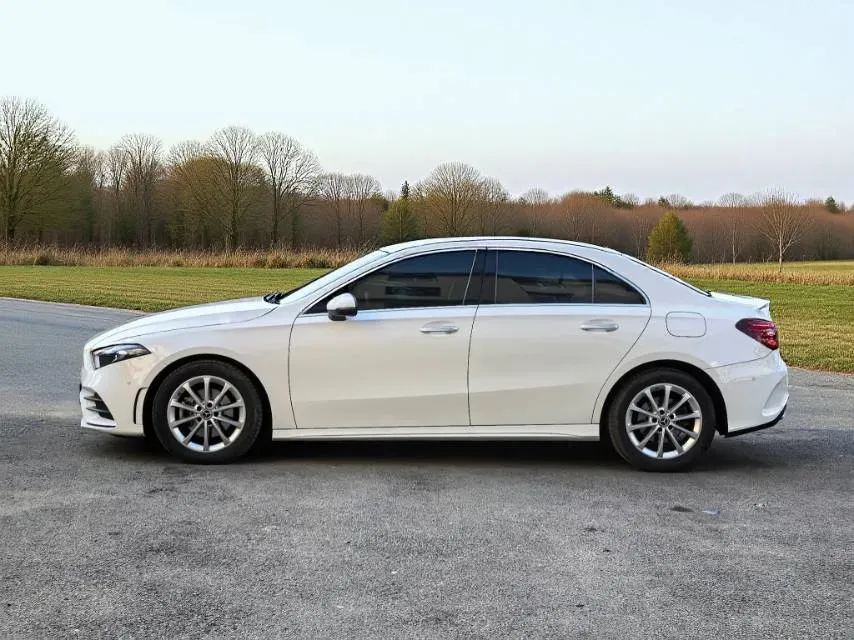 2020 Mercedes-Benz A Class 1.3T 163HP L4 7DCT,autocango,china used car exporter,china ev exporter,chinese used car exporter,chinese used ev exporter