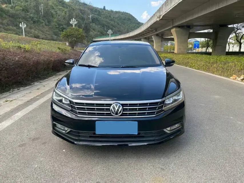 2017 Volkswagen Passat 1.8T 180HP L4 7DCT,autocango,china used car exporter,china ev exporter,chinese used car exporter,chinese used ev exporter
